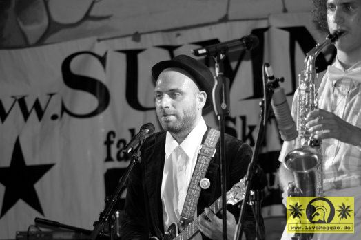 Lost Propelleros (SRB) 9. This Is Ska Festival, Wasserburg, Rosslau 25. Juni 2005 (15).jpg